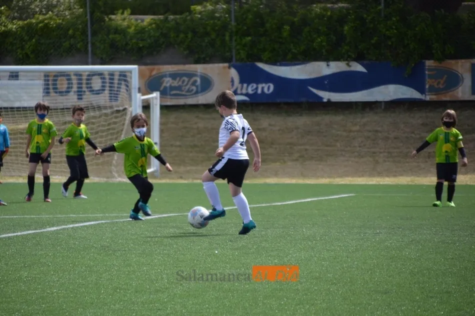Foto 5 - Resultados, clasificaciones e im&aacute;genes del f&uacute;tbol base provincial