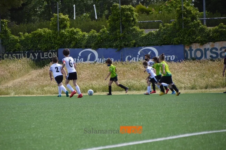 Foto 4 - Resultados, clasificaciones e im&aacute;genes del f&uacute;tbol base provincial