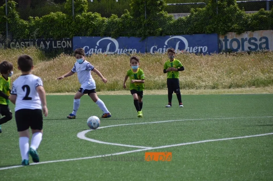 Foto 2 - Resultados, clasificaciones e im&aacute;genes del f&uacute;tbol base provincial