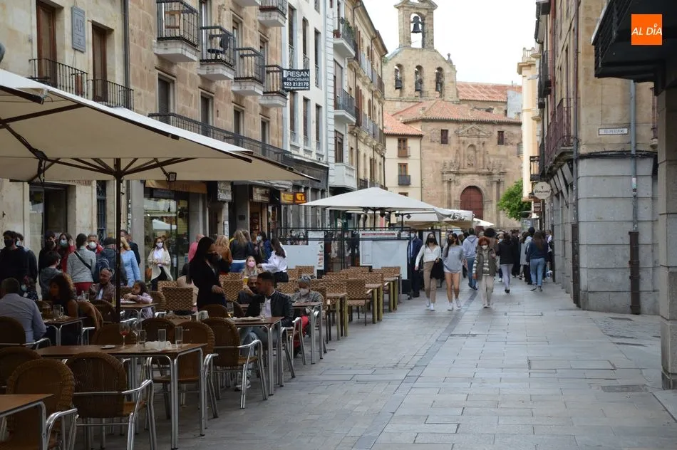 Foto 6 - Salamanca se llena por completo de visitantes y p&uacute;blico con el buen tiempo