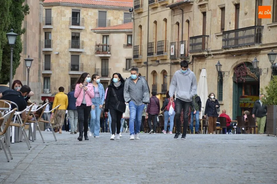 Foto 3 - Salamanca se llena por completo de visitantes y p&uacute;blico con el buen tiempo