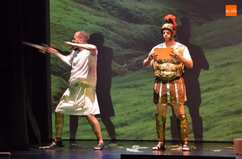 Foto 3 - Spasmo roza el lleno en el Teatro Nuevo con su divertido e ingenioso repaso por la historia del...