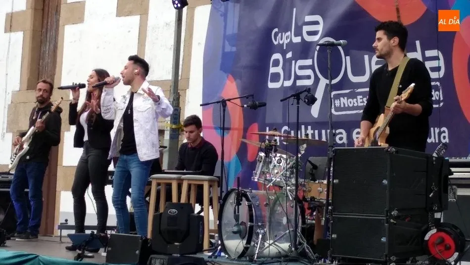 Foto 9 - La B&uacute;squeda recupera la magia de las verbenas en su actuaci&oacute;n en Lumbrales
