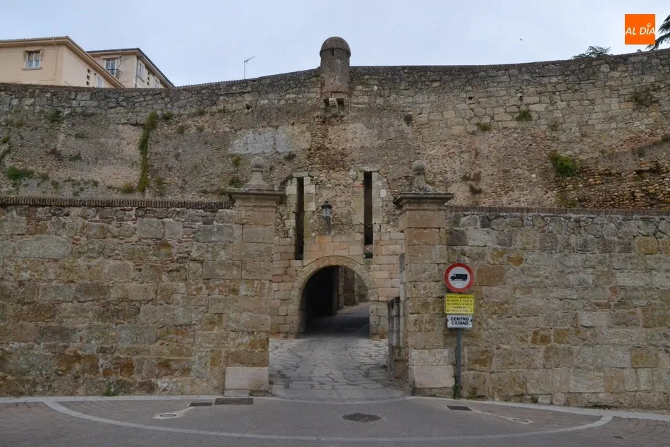 Foto 4 - El Ministerio de Cultura y Deporte licita las obras de restauraci&oacute;n de la Puerta de La Colada  