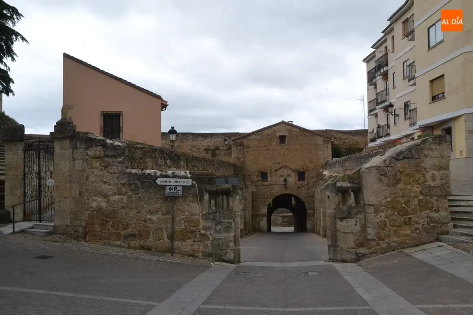 Foto 2 - El Ministerio de Cultura y Deporte licita las obras de restauraci&oacute;n de la Puerta de La Colada  