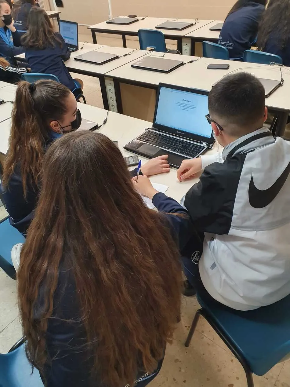 Foto 2 - Alumnos del Colegio San Juan Bosco participan en la Olimpiada Cient&iacute;fica Juvenil&nbsp;