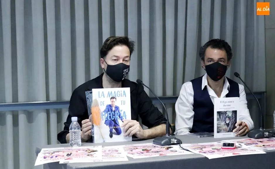 Víctor Samarkanda y José Luis Encinas en la presentación de la XII Gala del Amor y del Humor. Foto de Guillermo García San Miguel