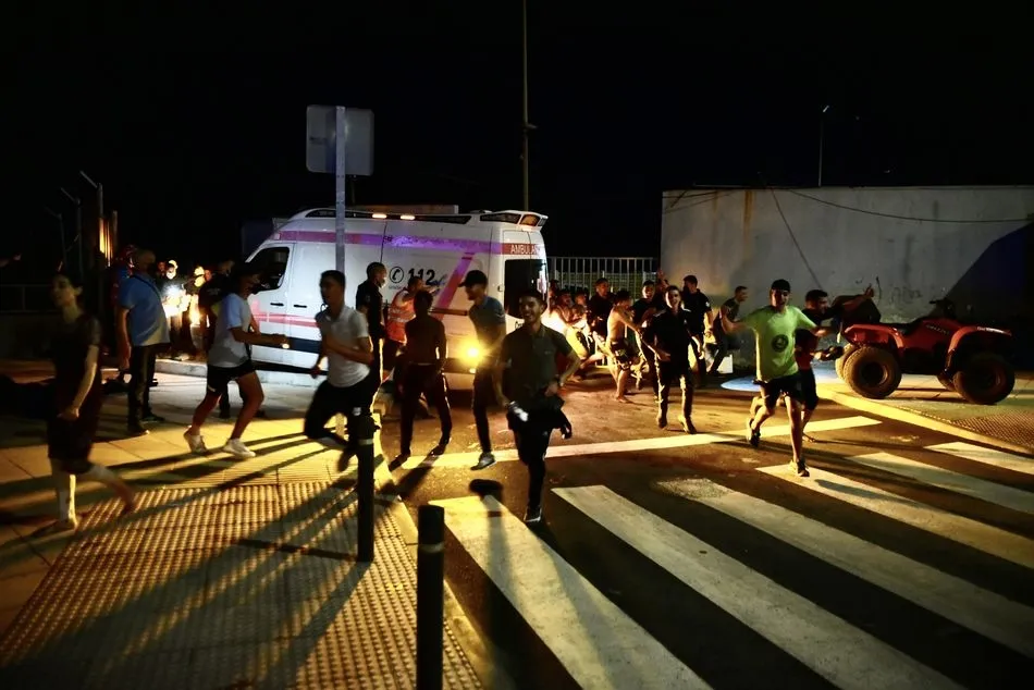 El propio Marlaska ha señalado que un total de 2.700 personas han sido devueltas a Marruecos en las últimas tras asaltar la frontera de Ceuta | EP