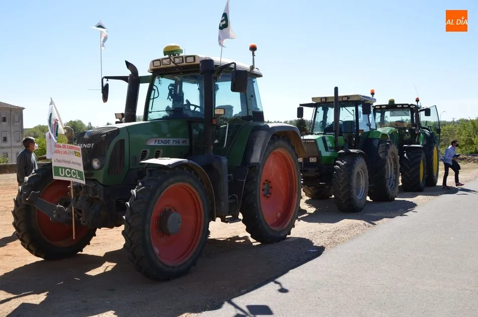 Foto 8 - Una tractorada recorre las calles de Salamanca para pedir un &ldquo;reparto justo de las ayudas...