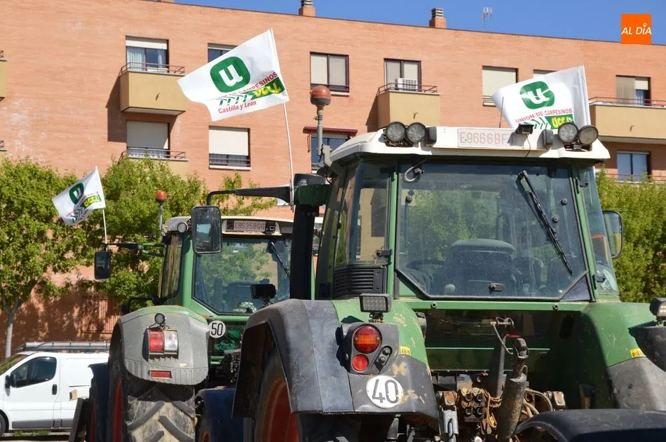 Foto 5 - Una tractorada recorre las calles de Salamanca para pedir un &ldquo;reparto justo de las ayudas...