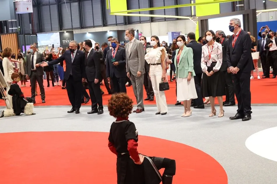 Foto 9 - La Reina Letizia sorprende con su espectacular look en la inauguraci&oacute;n de Fitur