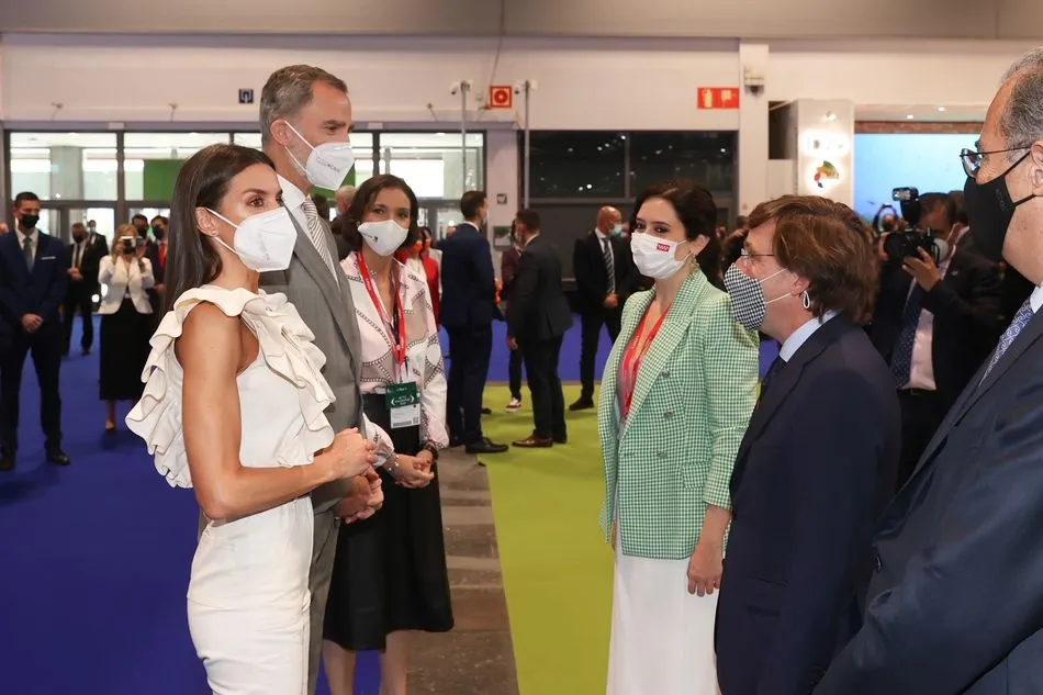Foto 6 - La Reina Letizia sorprende con su espectacular look en la inauguraci&oacute;n de Fitur