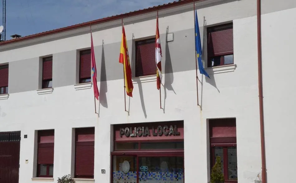 Diez personas competirán por la plaza de peón de jardinería y 18 por la de auxiliar...