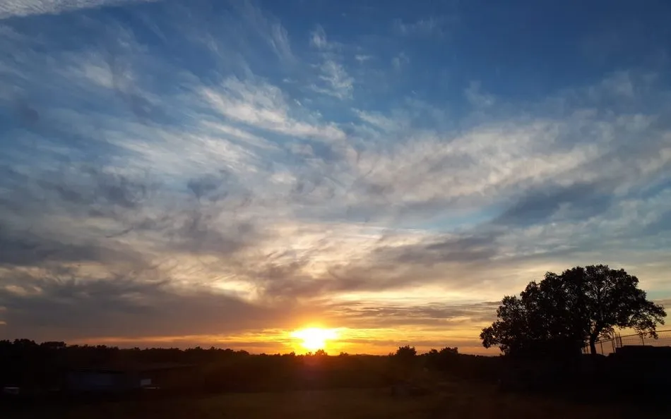 Foto 2 - Atardecer de mayo en Lumbrales, cuando la luz se apaga y anuncia que habr&aacute; un nuevo d&iacute;a  