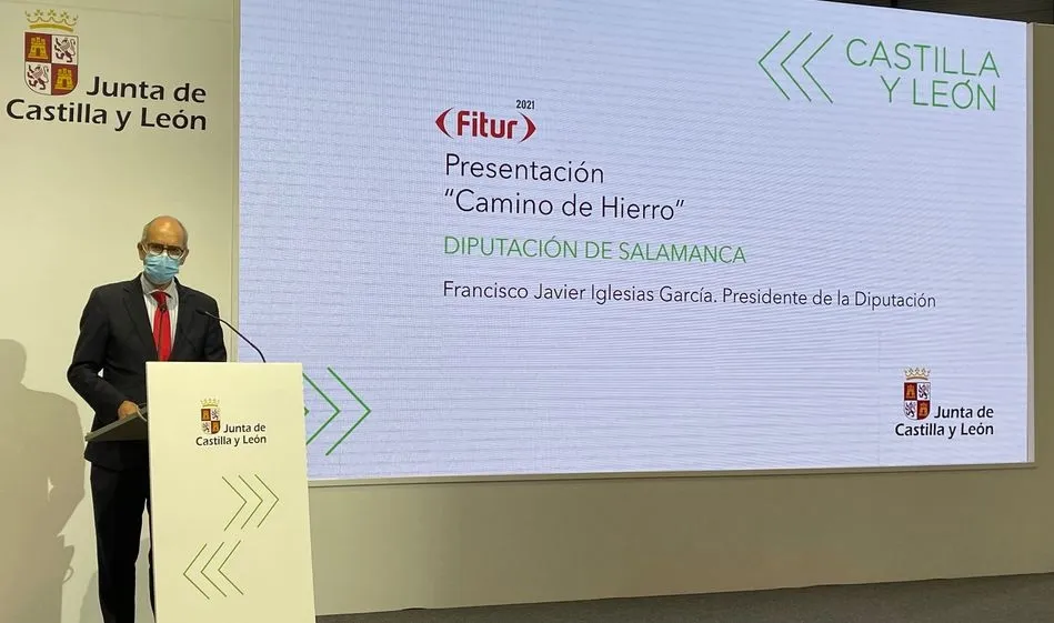 Javier Iglesias, presidente de la Diputación de Salamanca, en la presentación del Camino de Hierro en FITUR