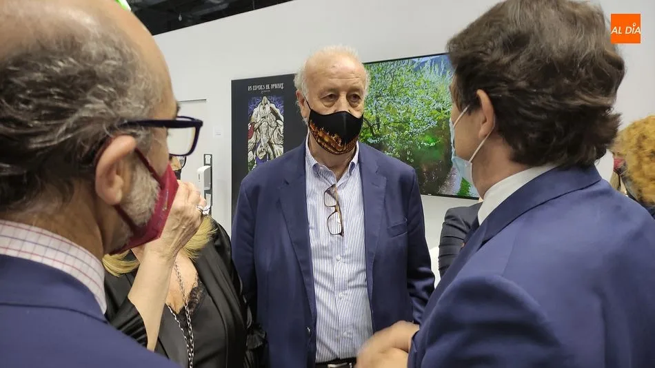 Foto 5 - De Pedro S&aacute;nchez a Isabel Ayuso pasando por Vicente del Bosque, numerosas caras conocidas en Fitur