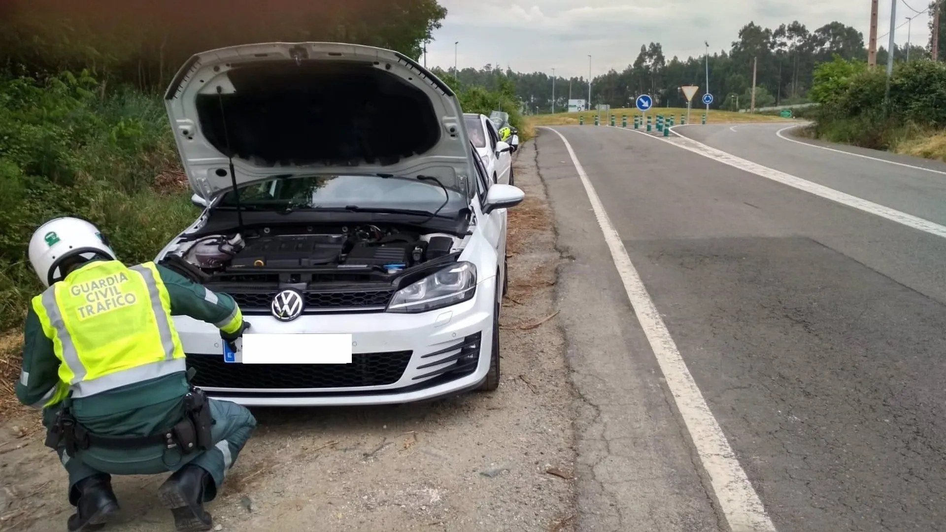 Vehículo interceptado en Santiago por usar un detector de radar. Foto: EP