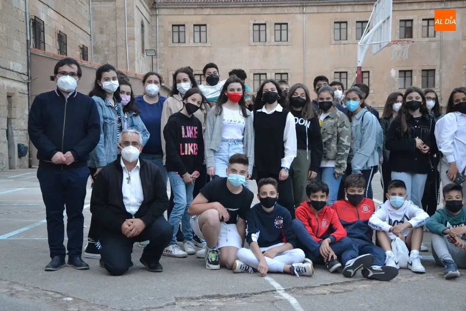 Foto 7 - Cerca de medio centenar de j&oacute;venes disfruta de una animada tarde de la mano de la Di&oacute;cesis  