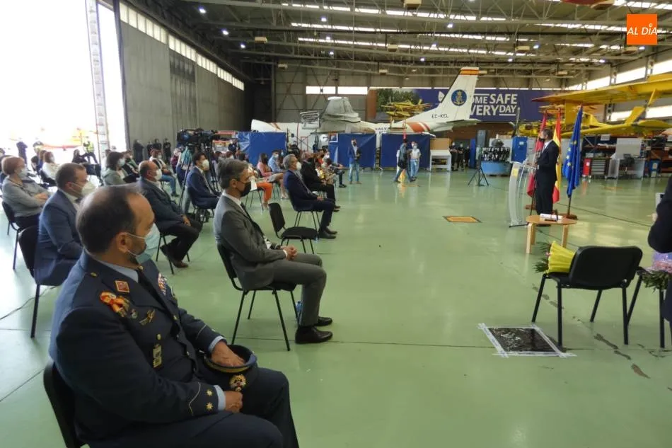 Foto 11 - El piloto de Babilafuente es homenajeado por su hero&iacute;smo y solidaridad  