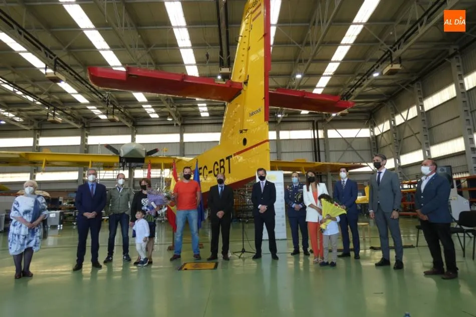 Foto 10 - El piloto de Babilafuente es homenajeado por su hero&iacute;smo y solidaridad  