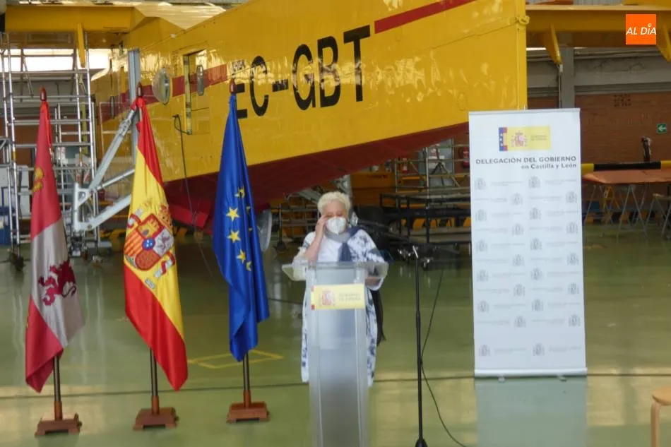 Foto 7 - El piloto de Babilafuente es homenajeado por su hero&iacute;smo y solidaridad  