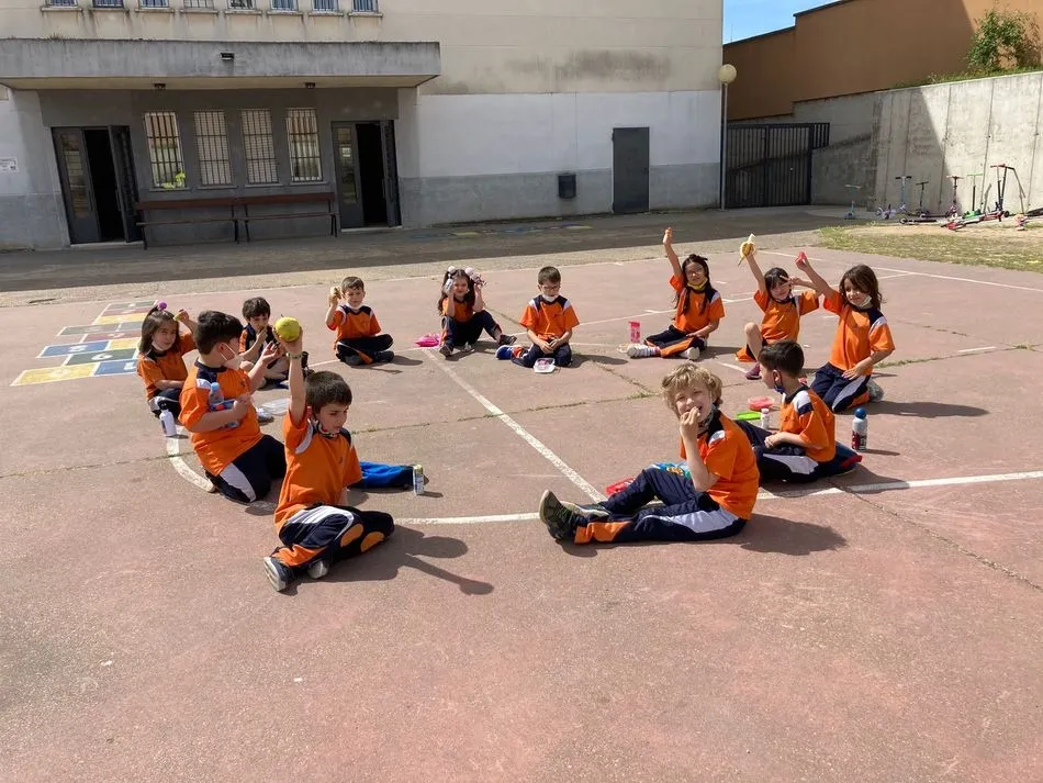 Foto 9 - El Colegio Antonio Machado celebra una intensa semana de las fiestas del centro