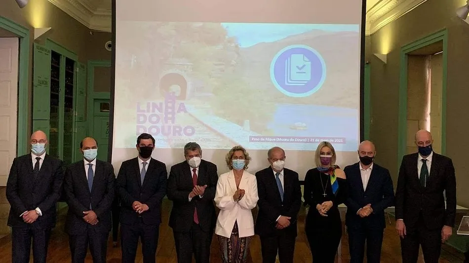 Foto 2 - &ldquo;Cuando el Gobierno espa&ntilde;ol entienda que la reapertura de la v&iacute;a f&eacute;rrea del Duero va a ser una ...
