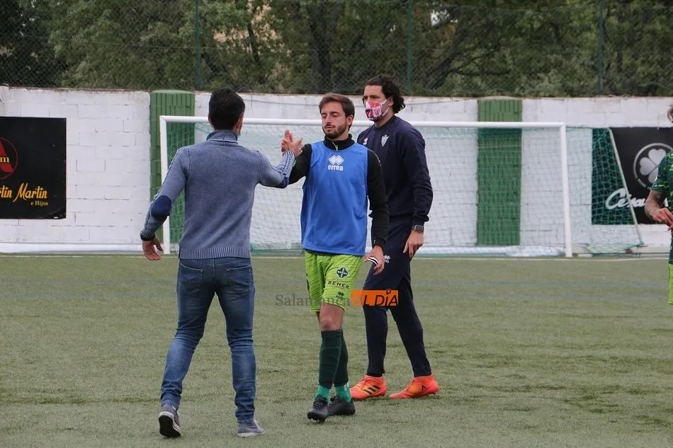 Foto 10 - El CD Guijuelo se despide de la temporada con derrota ante el Lealtad (1-3)