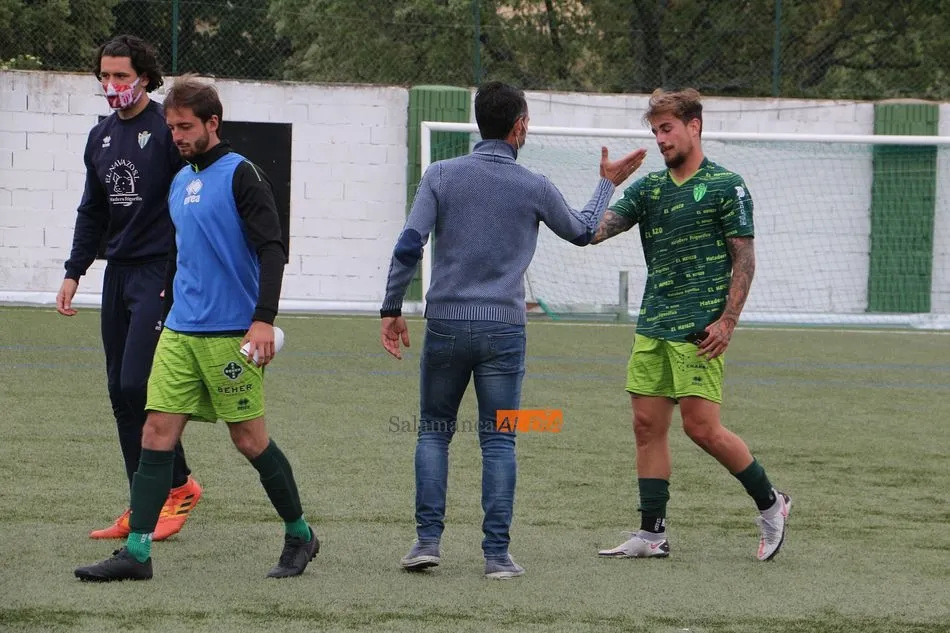 Foto 6 - El CD Guijuelo se despide de la temporada con derrota ante el Lealtad (1-3)