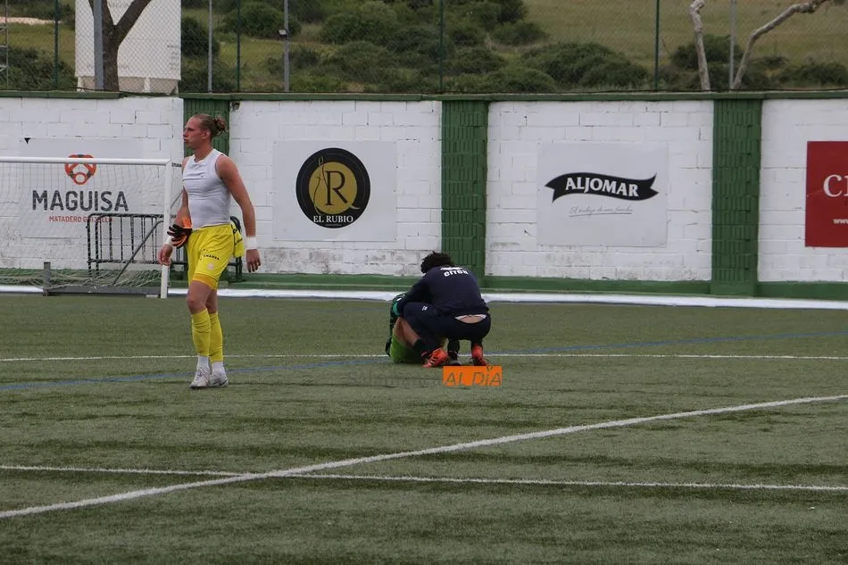 Foto 4 - El CD Guijuelo se despide de la temporada con derrota ante el Lealtad (1-3)
