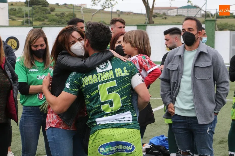 Foto 7 - Emotiva despedida de Jonathan Mart&iacute;n, eterno capit&aacute;n del CD Guijuelo