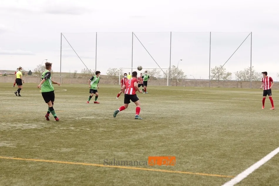 Foto 3 - Sexta jornada en la Provincial de Aficionados con una intensa pelea por el liderato