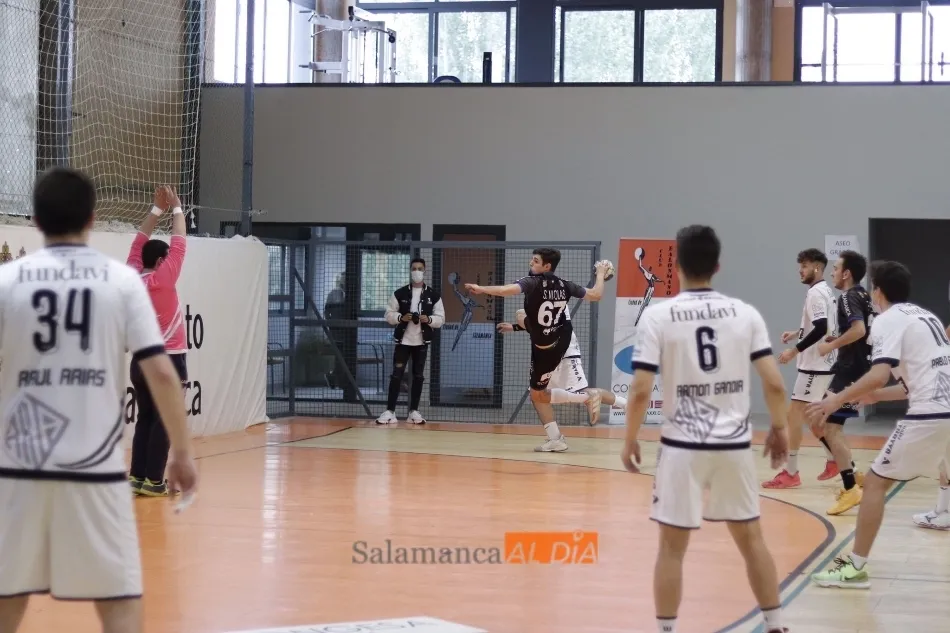 Una acción del choque / Guillermo García