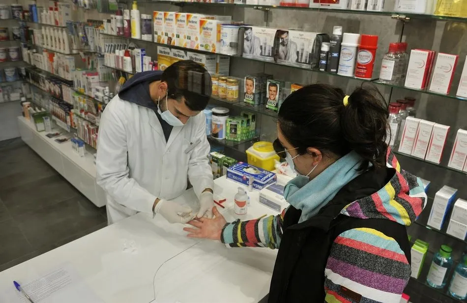 Las farmacias de CyL realizarán test para comprobar el grado de inmunidad que generan las vacunas...