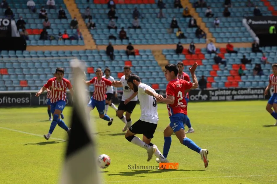 Foto 11 - Misi&oacute;n cumplida: el Salamanca UDS jugar&aacute; la temporada que viene en Segunda RFEF (4-1)