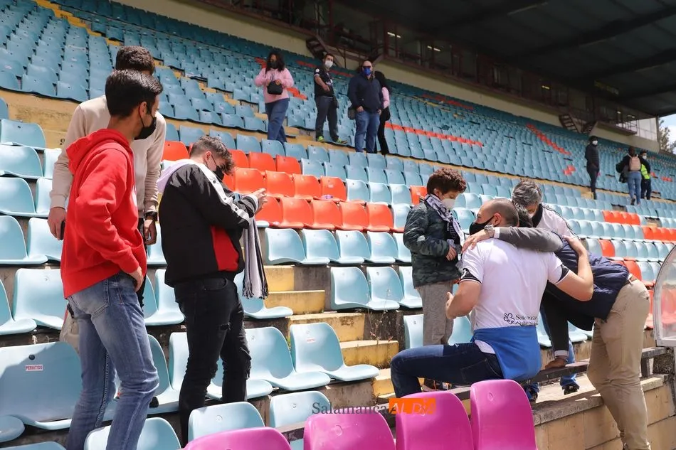 Foto 7 - Misi&oacute;n cumplida: el Salamanca UDS jugar&aacute; la temporada que viene en Segunda RFEF (4-1)