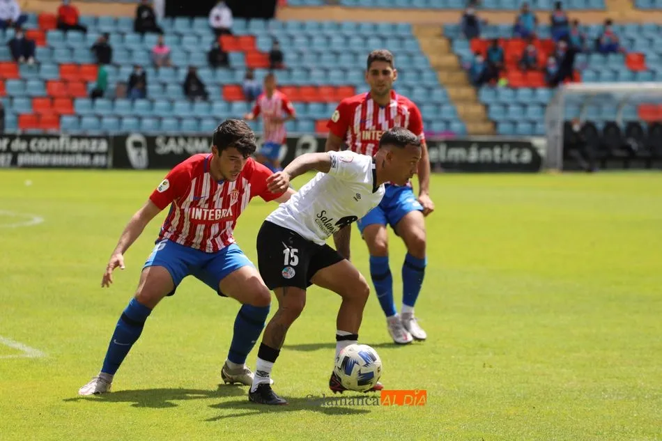 Foto 5 - Misi&oacute;n cumplida: el Salamanca UDS jugar&aacute; la temporada que viene en Segunda RFEF (4-1)