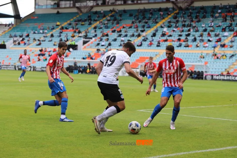 Foto 3 - Misi&oacute;n cumplida: el Salamanca UDS jugar&aacute; la temporada que viene en Segunda RFEF (4-1)