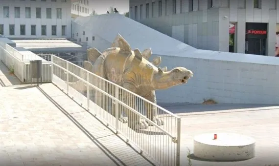 Estatua donde apareció el cadáver - GM