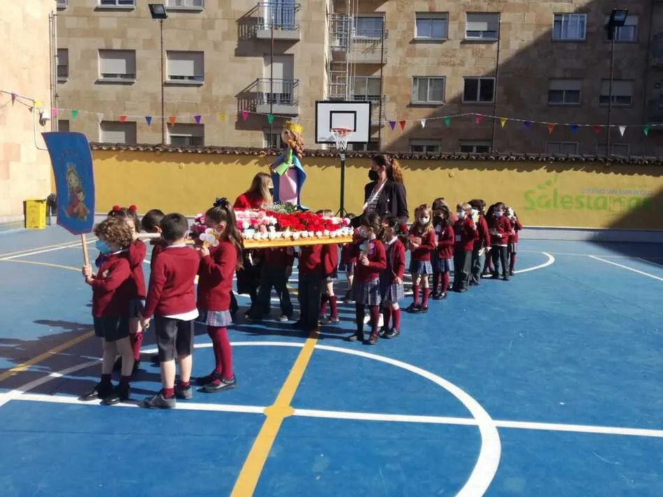 Foto 5 - Los alumnos del Colegio San Juan Bosco celebran la fiesta de Mar&iacute;a Auxiliadora&nbsp;