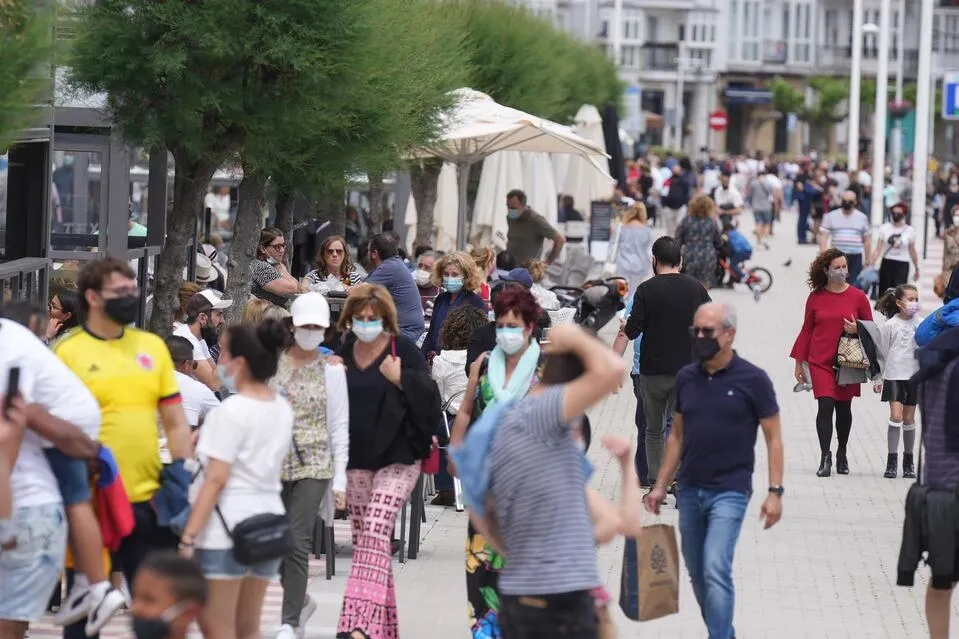 Sanidad notifica 11.067 casos y 91 muertes, con la incidencia bajando a 129  
