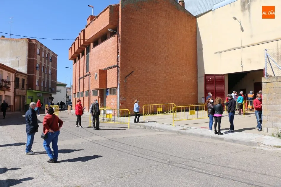 Foto 3 - Exitosa jornada de vacunaci&oacute;n en Vitigudino con los nacidos entre 1962 y 1965  