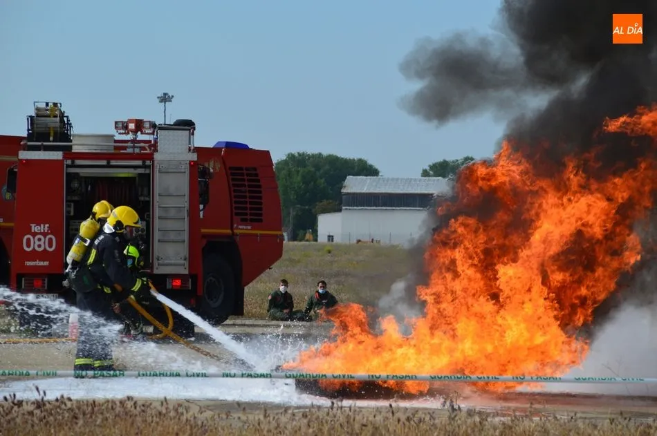 Simulacro de accidente aéreo en la Base de Matacán. Foto de Carlos Cuervo