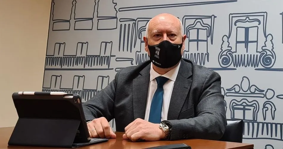 El concejal de Promoción Económica, Comercio y Mercados, Juan José Sánchez, en la clausura del plan Transformación digital del comercio