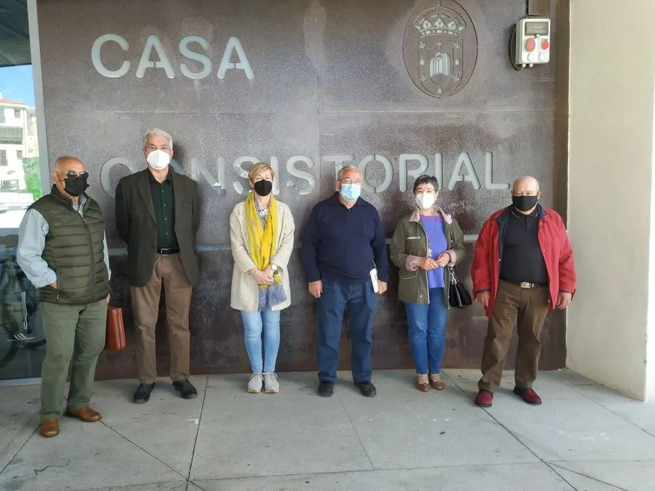 Foto 2 - El Camino Natural de Guijuelo y comarca avanza tras una reuni&oacute;n con el Ministerio