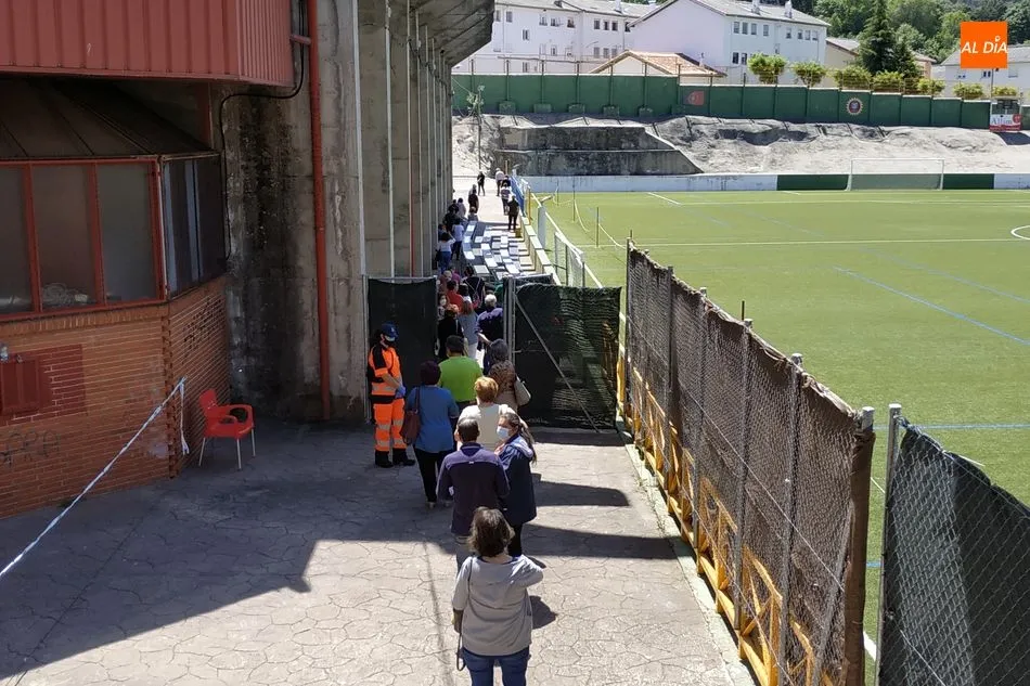Foto 6 - Buen ritmo de vacunaci&oacute;n entre las personas de 56 a 59 a&ntilde;os de B&eacute;jar y comarca