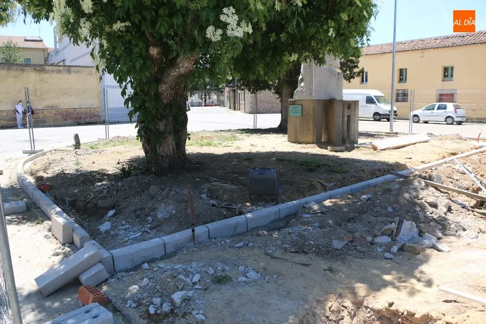 Foto 9 - El Ayuntamiento de Vitigudino comienza las obras de remodelaci&oacute;n del parque Santiago Mart&iacute;n &lsquo;El ...