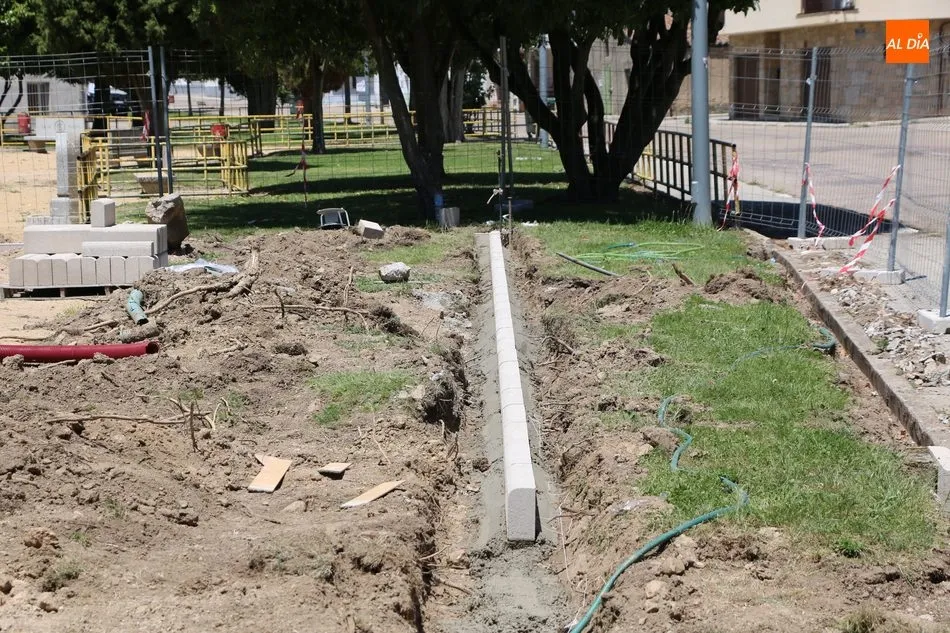 Foto 6 - El Ayuntamiento de Vitigudino comienza las obras de remodelaci&oacute;n del parque Santiago Mart&iacute;n &lsquo;El ...