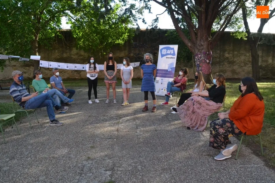 Foto 5 - AFS ofrece una sesi&oacute;n explicativa para animar a las familias a acoger o enviar j&oacute;venes  