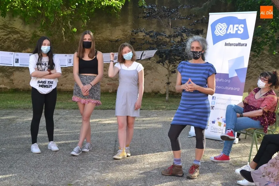 AFS ofrece una sesión explicativa para animar a las familias a acoger o enviar jóvenes  